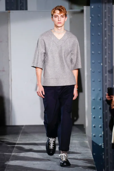 Look 9